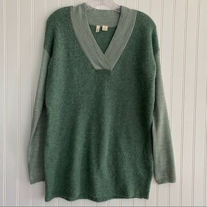 Anthropologie green Moth v-neck sweater SIZE SMALL